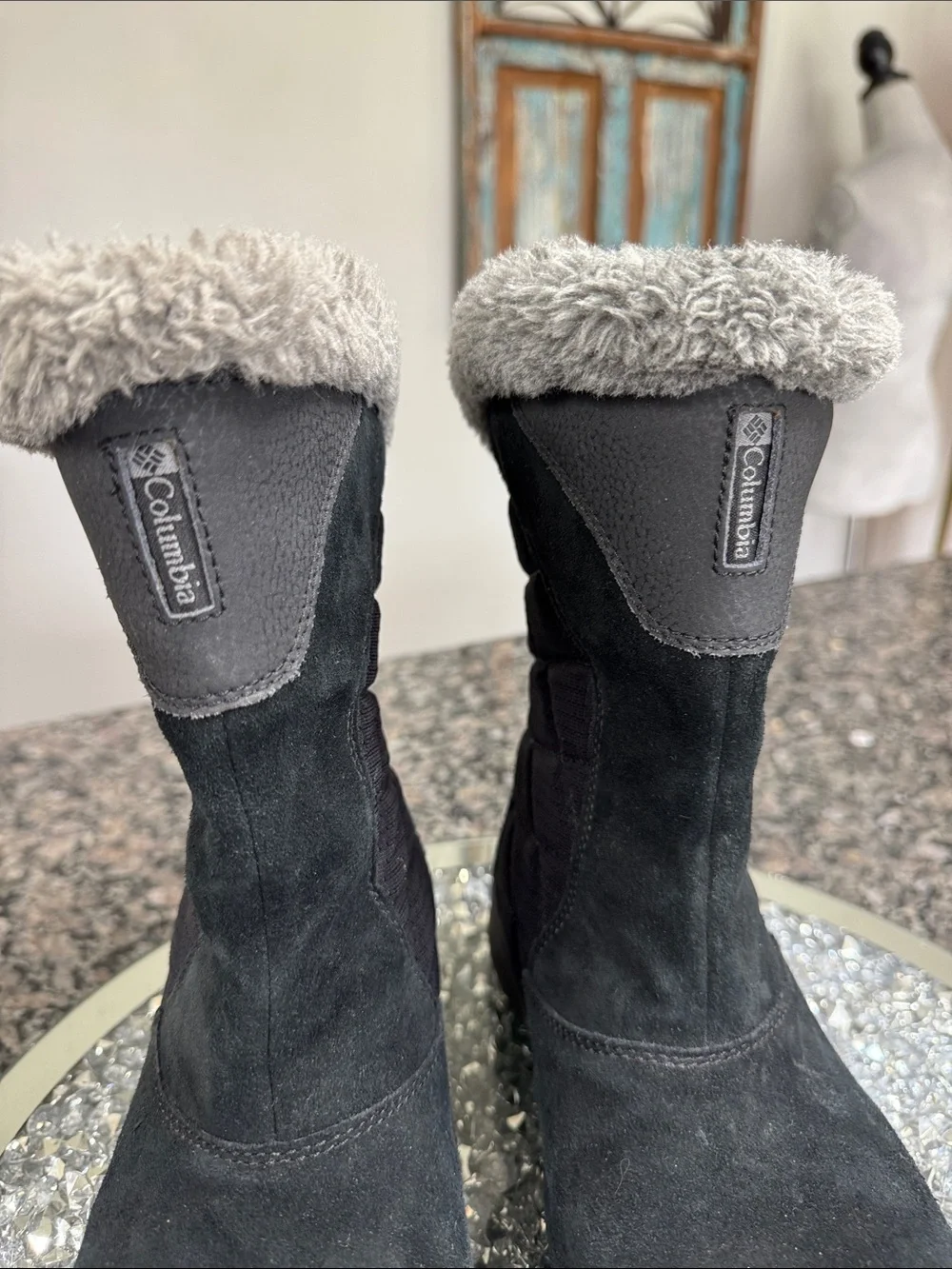 Columbia Black Faux-Fur Cuff Insulated Winter waterproof Boots EUC 7.5
